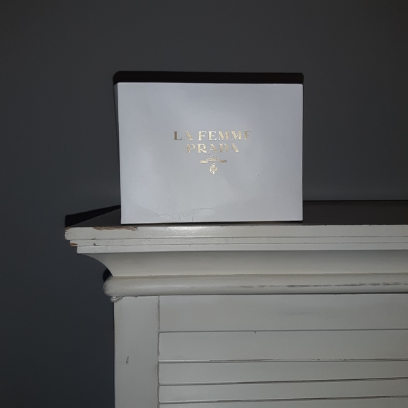 PRADA Logo Box LA FEMME MILANO - Picture 6 of 6